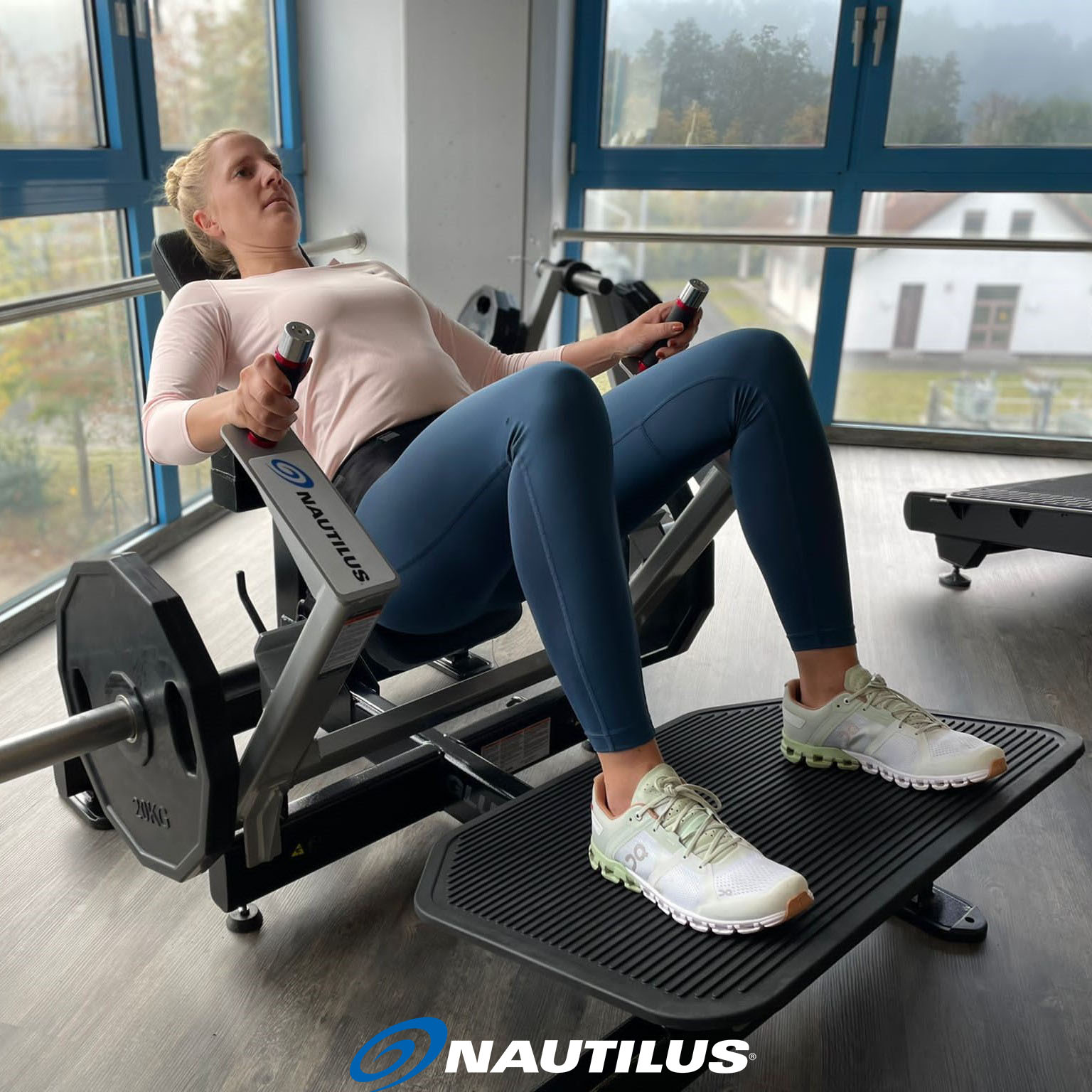 Glute drive nautilus outlet